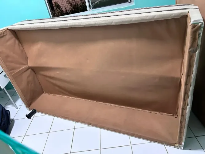 CAMA SOLTEIRÃO EM BOM ESTADO!