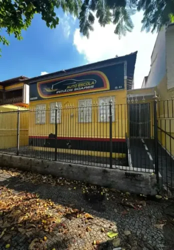 Imóvel para aluguel tem 400 metros quadrados com 4 quartos em Marechal Hermes - Rio de Jan