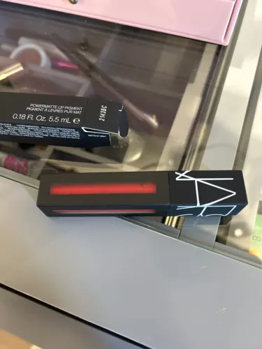 Batom nars 