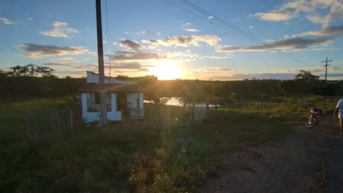Vendo sítio com casa em Paramoti 