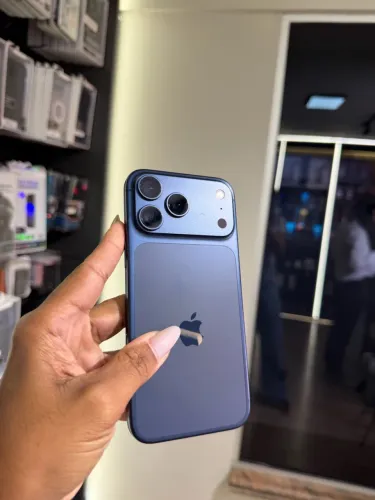 IPHONE 17 PRO MAX 256GB AZUL | SEMI NOVO USADO | NOTA FISCAL LOJA FÍSICA