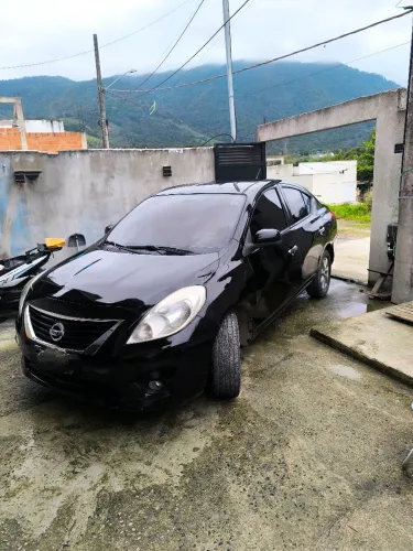 Nissan Versa SL 1.6 16V Flex Fuel 4P Mec. 2014