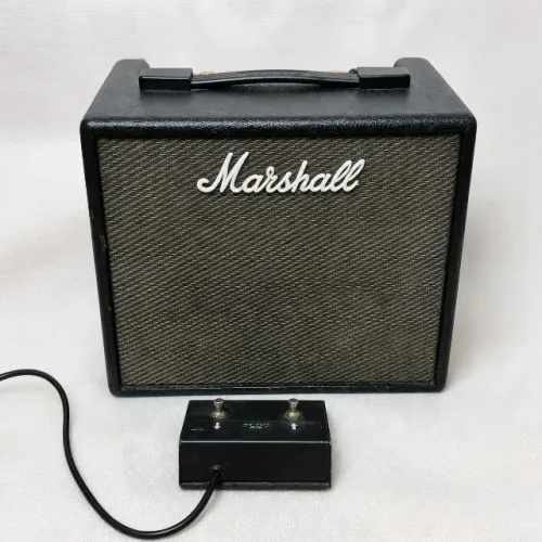 Marshall Code 25 c/ Footswitch - 100 Presets, Efeitos, App - Excelente estado -