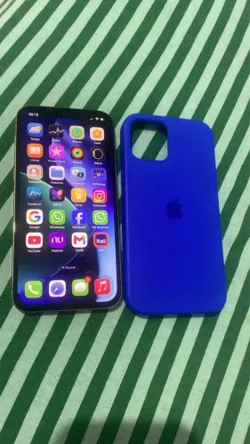 iPhone 12 Pro 128 GB de memória semi novo 