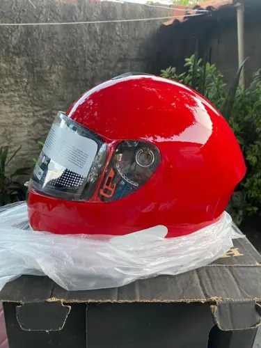 Capacete novo