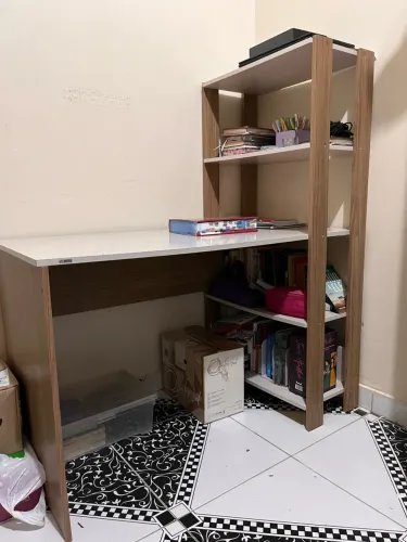 Mesa de estudo/ escritório 