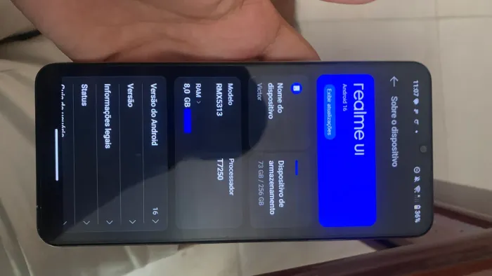 Celular semi novo