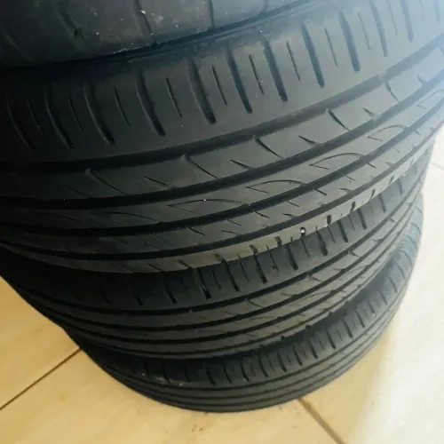 Vendo rodas gsi aro 17 estão zeros 