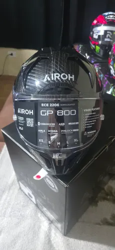 Capacete airoh gp 800 full carbono gloss tamanho 56