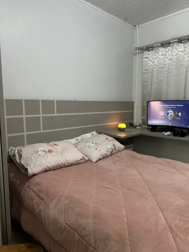Vendo jogo de quarto completo 