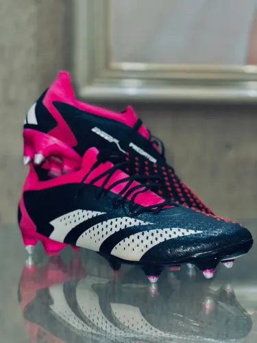 CHUTEIRA ADIDAS PREDATOR 