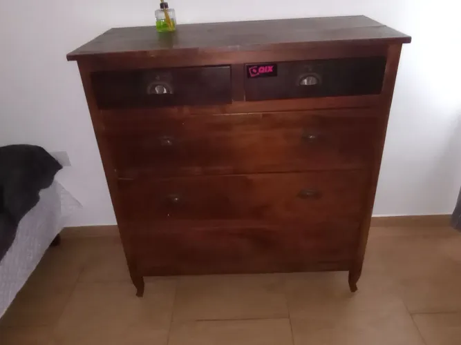Cômoda Antiga