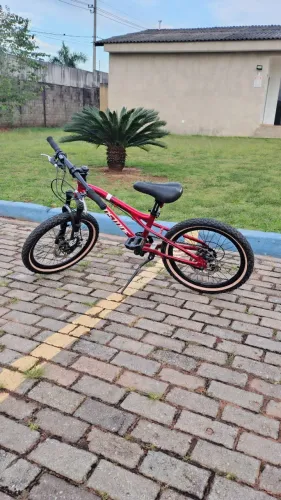 Bicicleta Redstone Aro 20 Alpha Shimano 8v Freio A Disco - Seminova