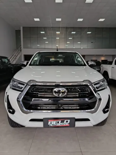 Toyota Hilux CD SRX Plus 4X4 2.8 TDI Die. Aut. 2024