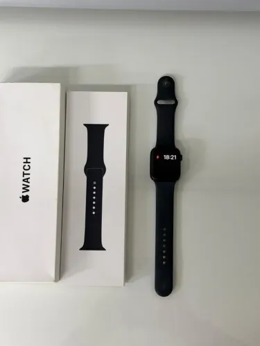 Apple Watch SE (GPS) 2º Geração 44 mm Alumínio