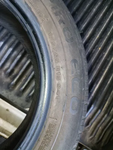 02 pneus 175/65 R15 usado
