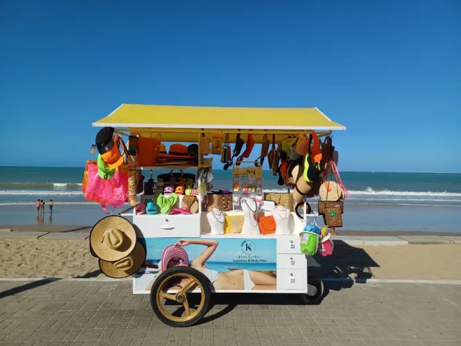 Carrinho para vendas em geral: lanches, acessórios, passeios.
