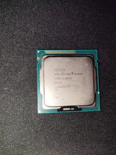 Processador I3 3220 3.30Ghz + Memória RAM DDR3 4GB 1333Mhz