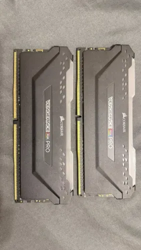 Memória ram Corsair rgb 3200 mhz