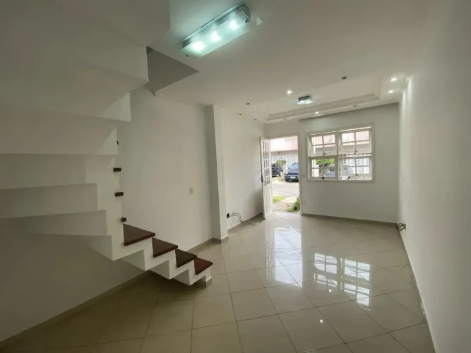Casa em condomínio para venda em SBC
