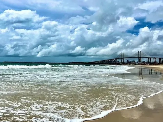 Casa5/4 - pé na areia 20min do centro