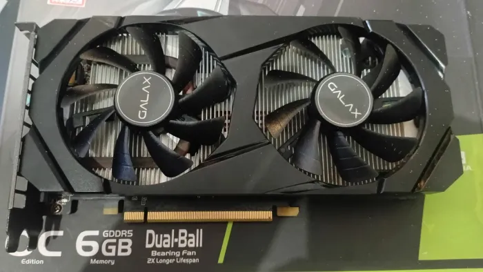 Placa de Vídeo GTX 1660 Galax 6GB - Para Reparo / Peças (Com Artefatos)