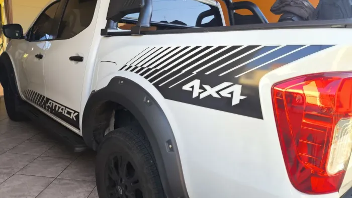 Nissan FRONTIER.