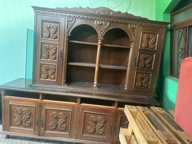 Estante em sucupira