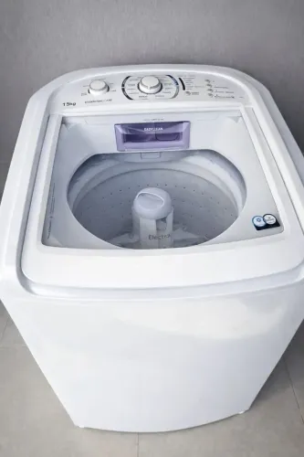 Máquina de lavar Electrolux Essential Care 15kg - modelo LED15