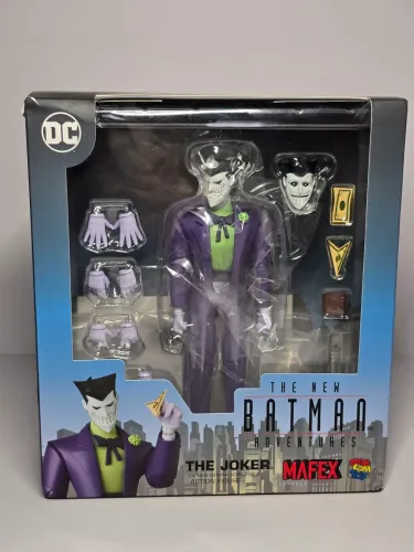 Batman New Animated Serie Joker Coringa Mafex lacrado
