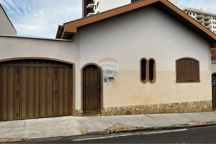 Casa a venda - Centro - Franca SP - 97 m² -3 Quartos