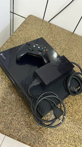 Xbox One Fat 360Gb + 1 controle