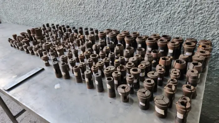 Lote 191 Pinças de Torno