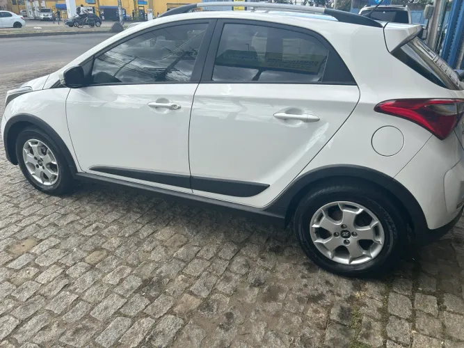 Hyundai HB20X Style 1.6 Flex 16V Aut. 2014