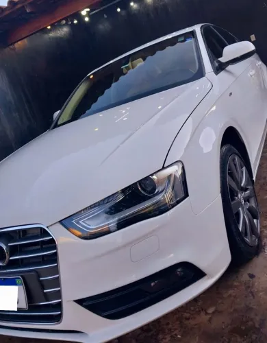 Audi A4 2.0 Avant 16V TFSI Quattro Stronic 2013