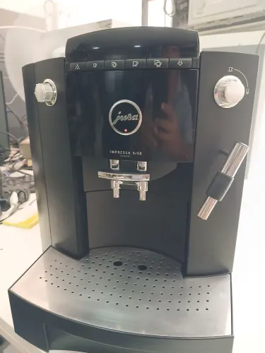 Máquina de Café Expresso Profissional Jura XF 50