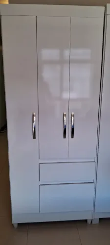 Armário Guarda-roupa Branco