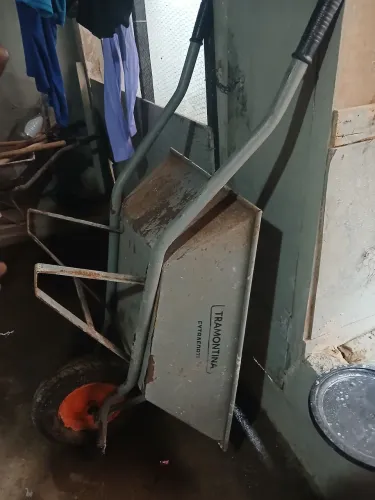 Carrinho de mão tramontina