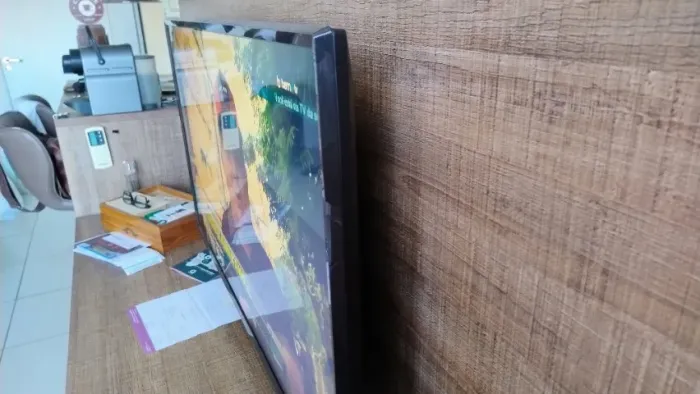 SmartTV LG 43" TV aberta e 200 canais WebOS