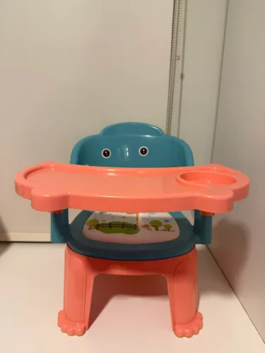 Roupas e utensílios de bebê