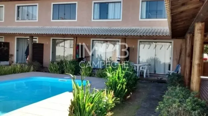 Condomínio com casa individual e 07 sobrados no Morro das Pedras - Florianópolis/SC