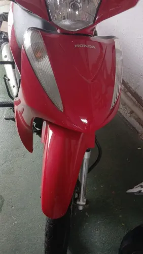 Honda biz 2017 vermelha, bem novinha