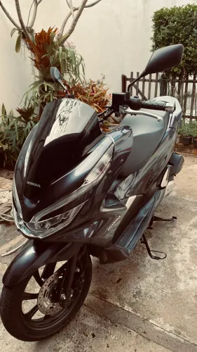 PCX dlx abs único dono apenas 5000 km