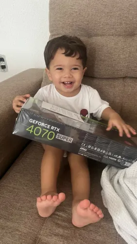 Placa de vídeo GeForce RTX 4070 SUPER NVIDIA 