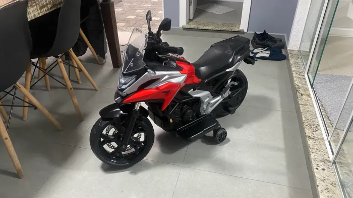 Moto elétrica infantil Honda NC 750X