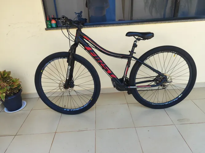 Bicicleta First Aro 29