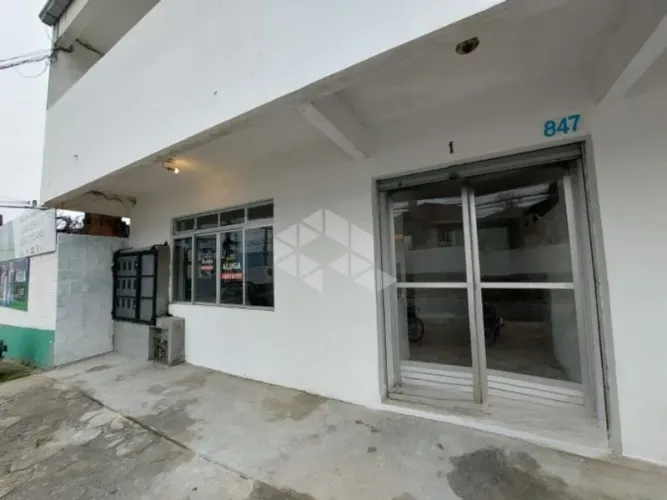 Sala Comercial para Alugar com Depósito e 100m² - Barreiros, São José