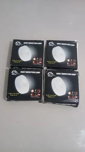 Kit 4 luzes de presença com duas cores fria e quente