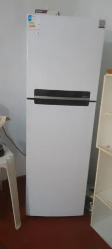 Geladeira midea 425 litros super nova 6 meses de uso