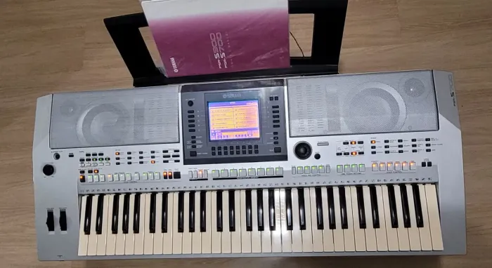 Teclado Yamaha PSR S700 Impecável